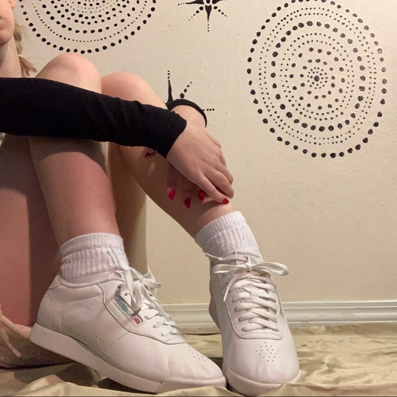 Reebok Classic - Picture 2 of 4